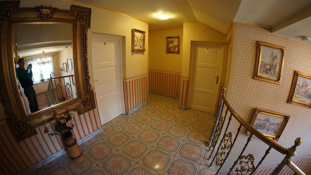 Florian Budget Rooms Краков Экстерьер фото
