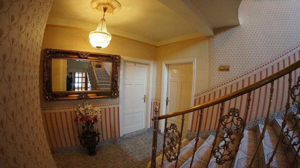 Florian Budget Rooms Краков Экстерьер фото